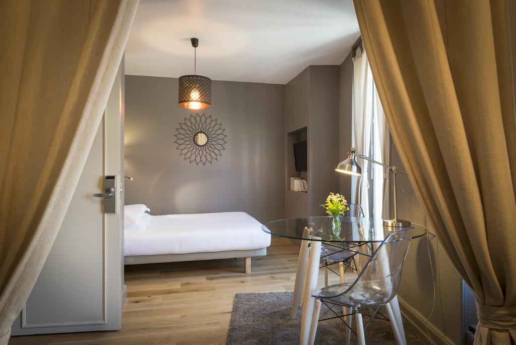 Hotel De Russie Le Mont-Dore Εξωτερικό φωτογραφία